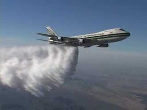 Boeing 747:  High Altitude Water Drop