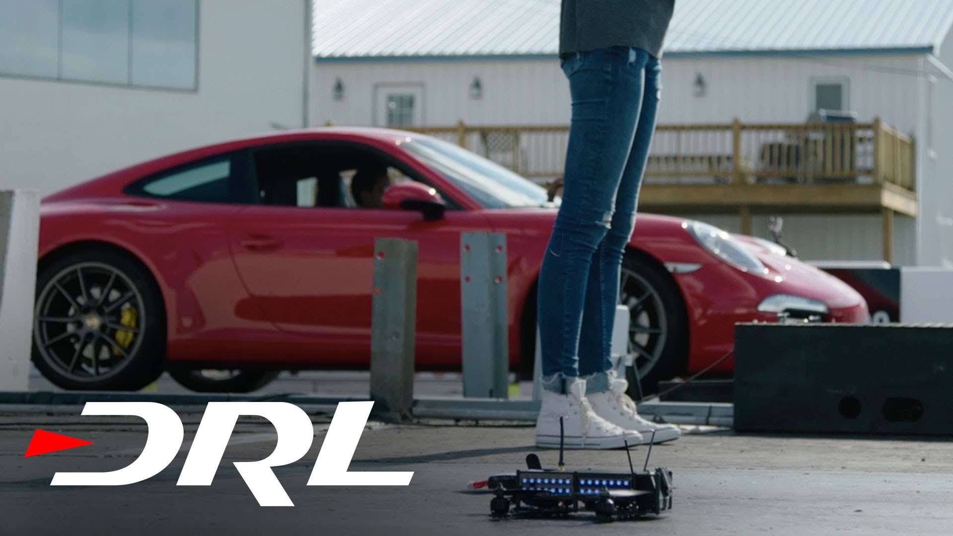 Drone Racing League : Drag Race – DRL Racer 1 vs 911 | DRL