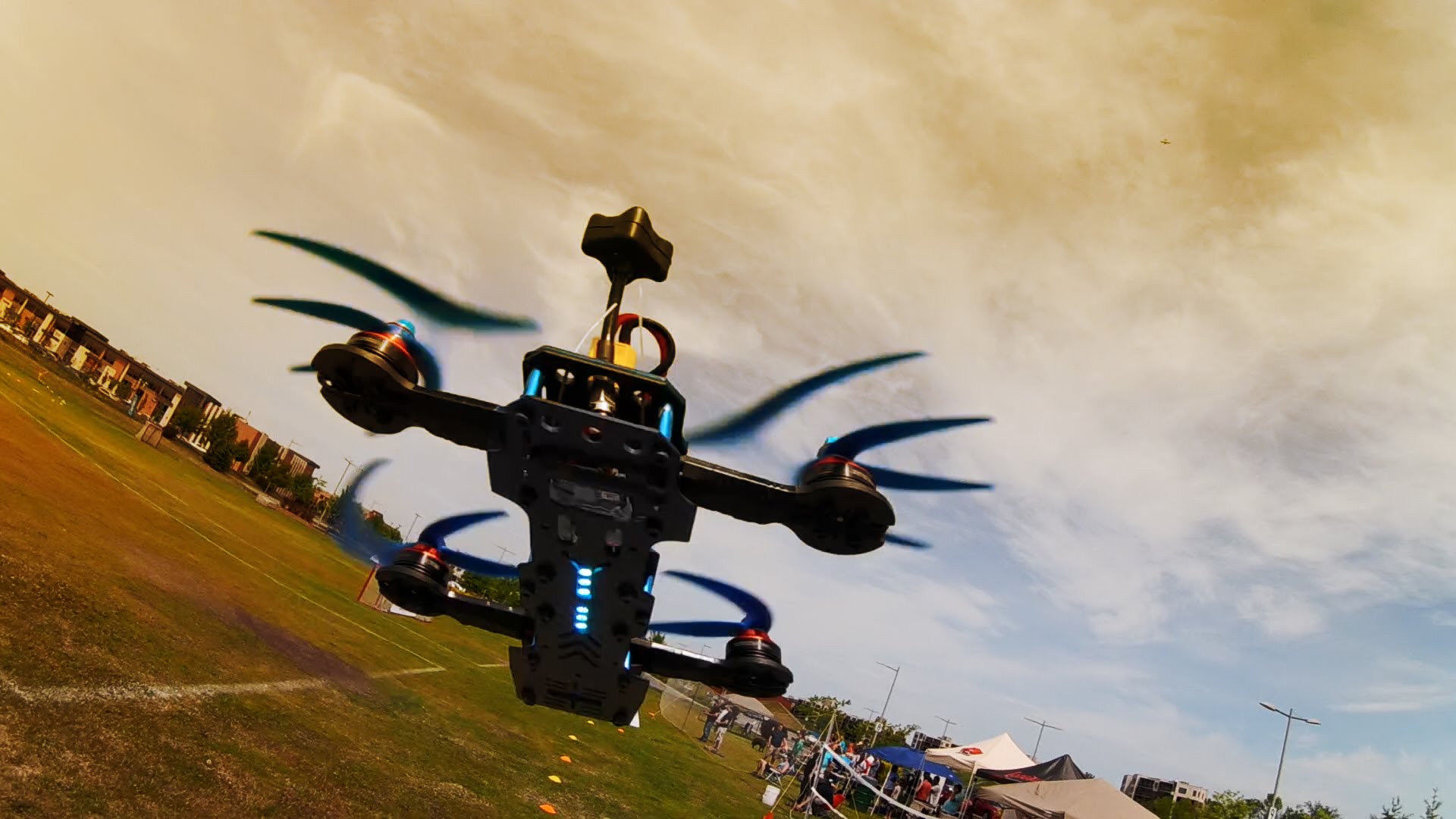 FPV NASQUAD and 1 V 1 FPV drone knockout race