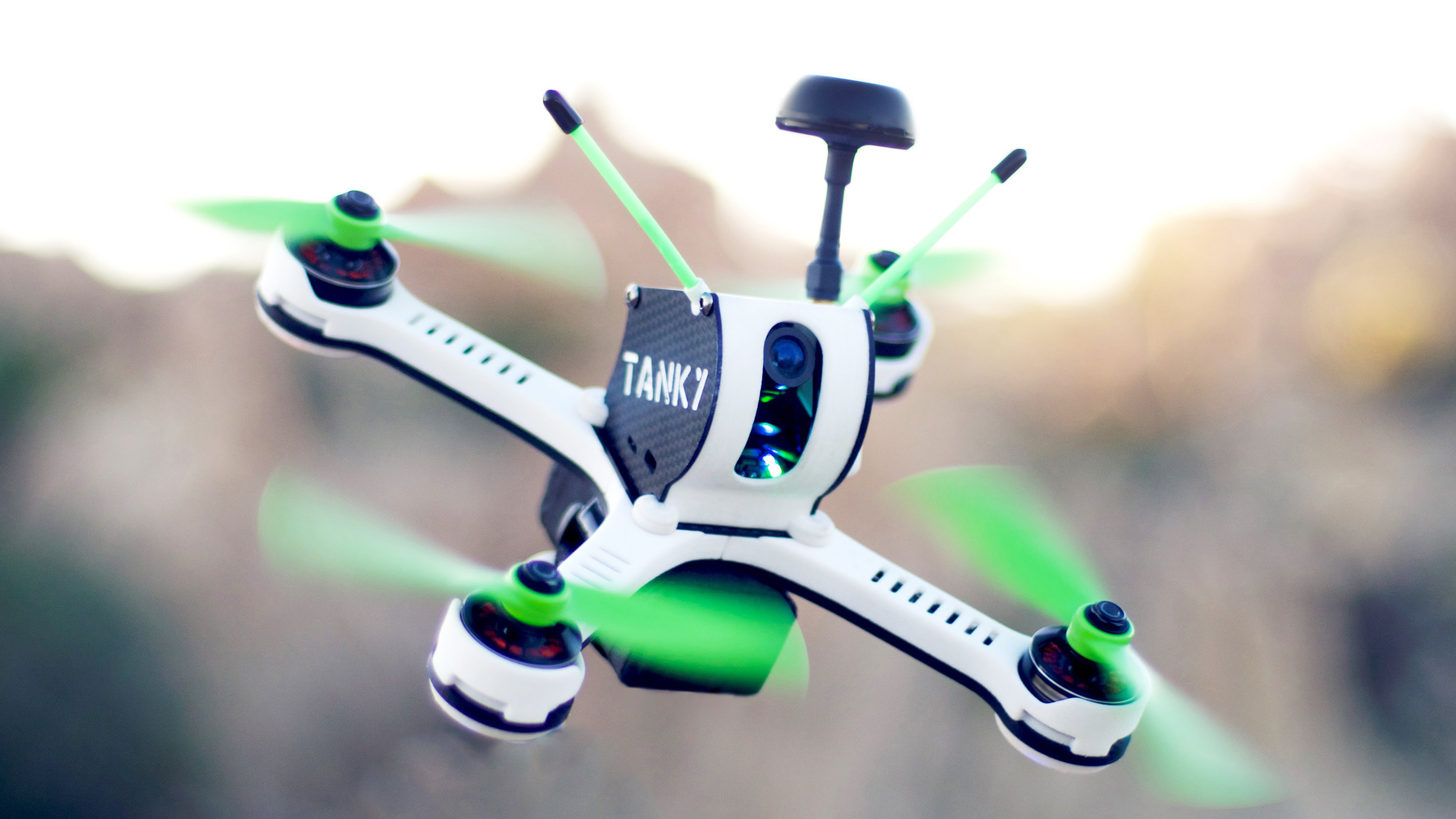 TANKY: World’s Fastest Production FPV Racing Drone Quadcopter