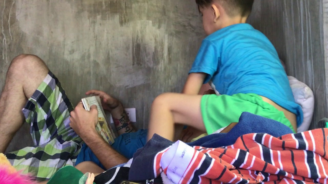My wife SECRETLY videoing me – Foreigner in the Philippines – Reading bible story to my kids.